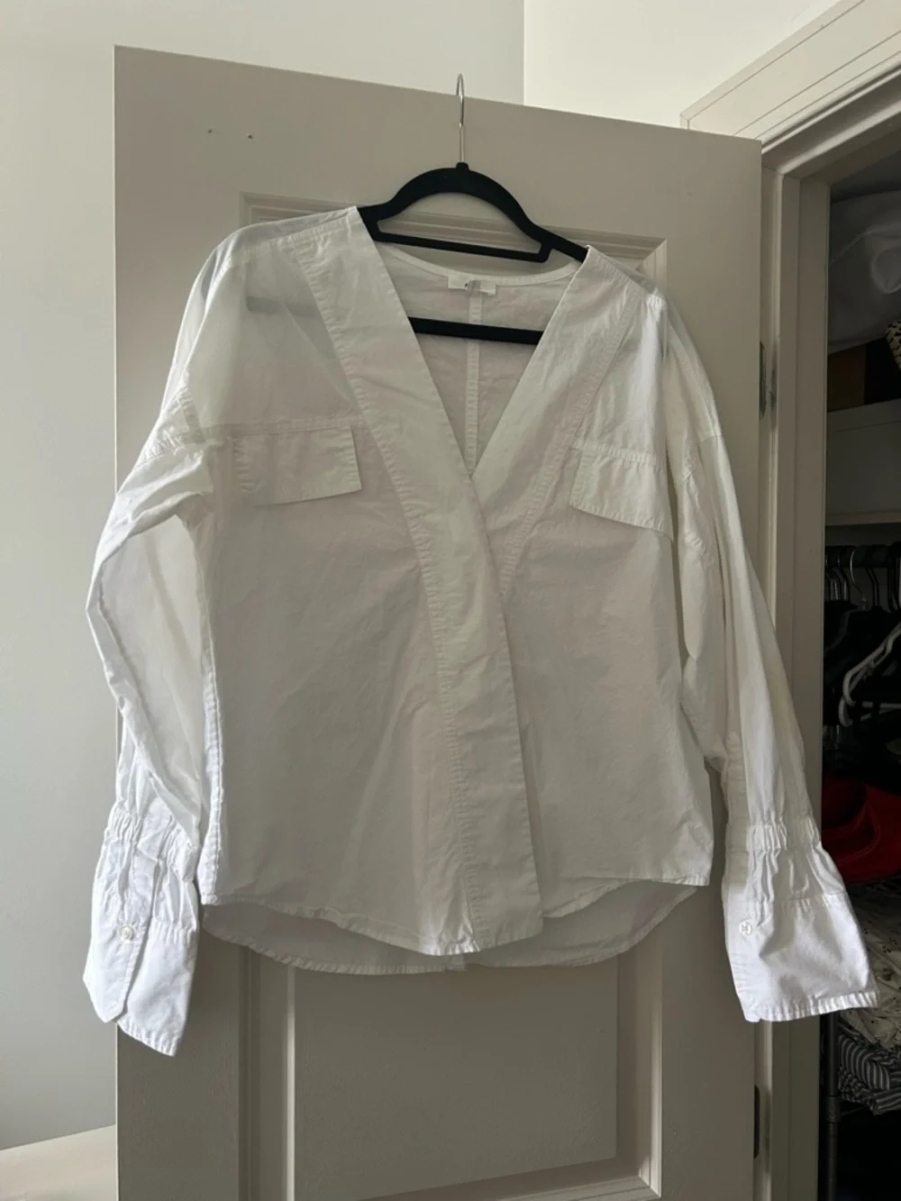 A.L.C. Oversized White Button-Down V-Neck, US0 - Picture 1 of 6